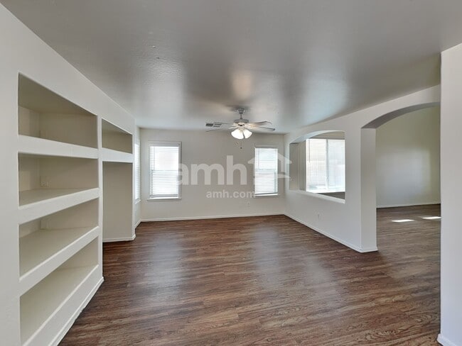 Photo - 2919 S 71st Dr