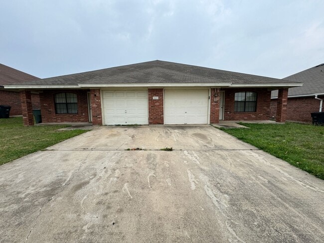 Building Photo - 5005 John David Dr Rental