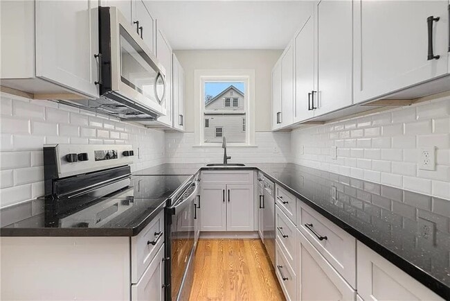 Photo - 146 Evergreen St