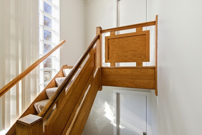 Photo - 1215 Balmoral Ave