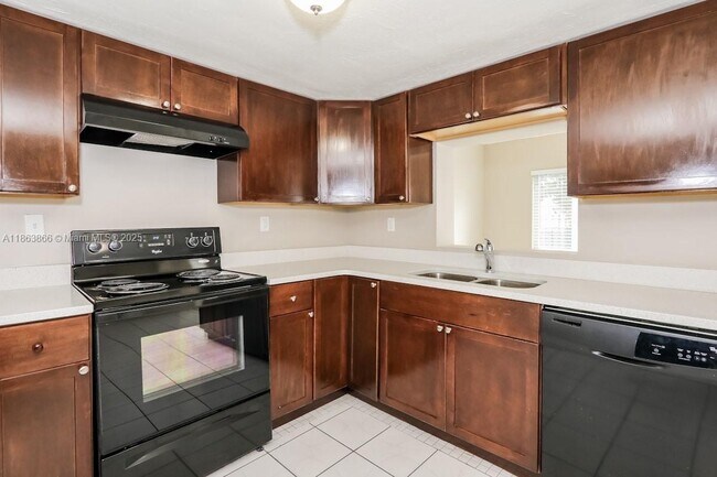 Photo - 8640 NW 25th St