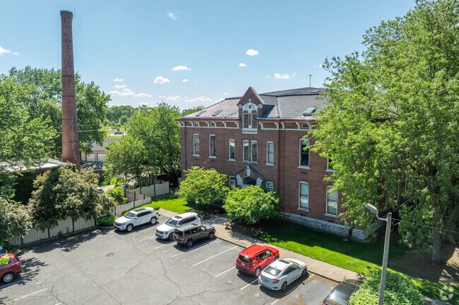 Photo - Horace Mann Condominiums