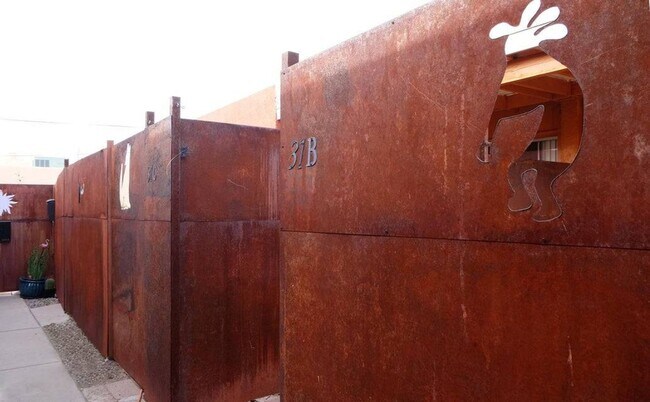 Photo - 2131 N Margaret Ave Unit B