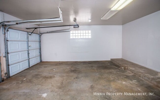 Photo - 1400 W Crosby St