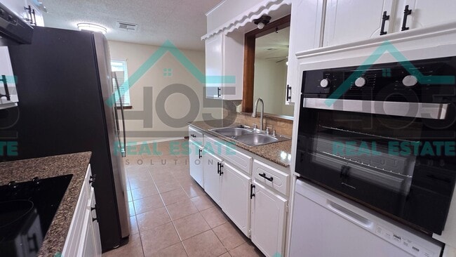 Photo - 3 Bed Rental in Norman