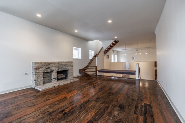 Building Photo - 2059 N Clifton Ave Unit 1