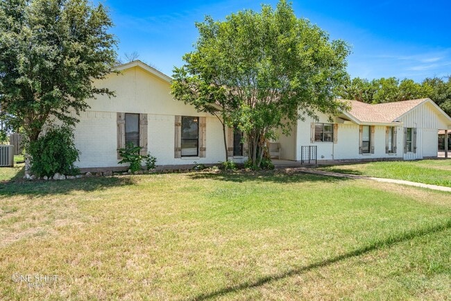 Building Photo - 951 Kenwood Dr Rental
