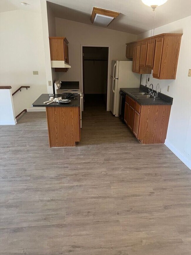 Photo - 6226 80th Pl Unit 203