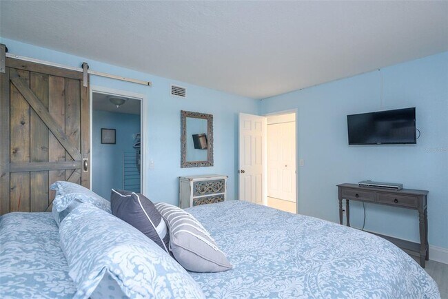 18650 Gulf Blvd Condo Unit 604 - Image 