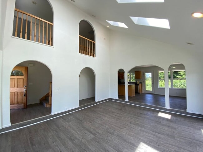 Photo - Newly Remodeled Beauty