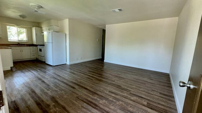 Building Photo - 65 Mina Ave Rental