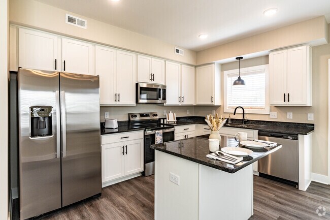 2BR, 2.5BA - 1300SF - Kitchen