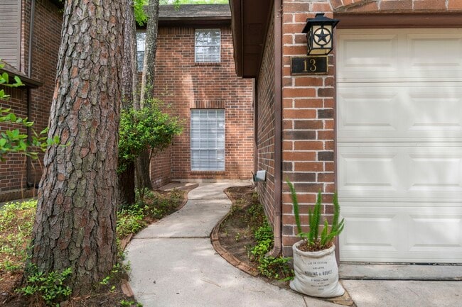 Photo - 13 E Willowood Ct