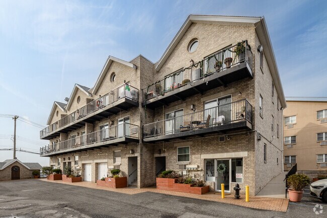 Photo - Pennyfield Estates Apartments