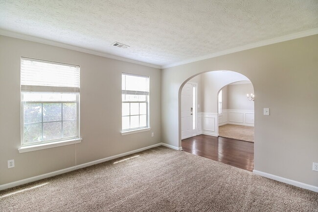 Photo - 604 Mohawk Cir