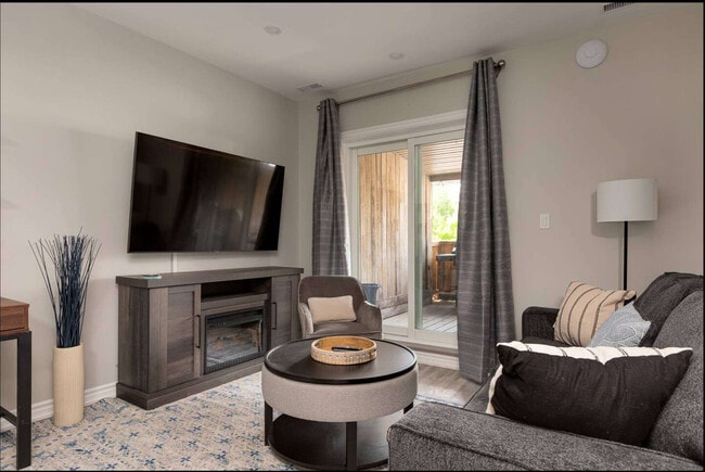 Photo - 1364 Queen St E Unit ID1227119P