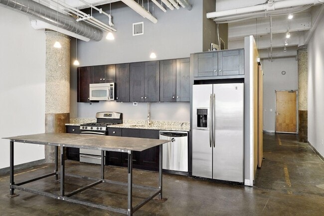 Photo - 700 N Washington Ave
