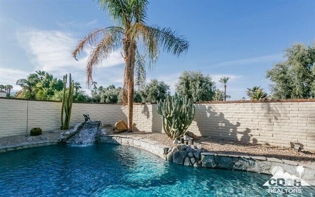 101 Juan Cir