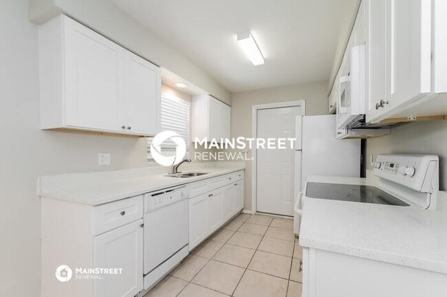 3 Bedroom Pet-Friendly Home in OCOEE, FL with Main Street Renewal