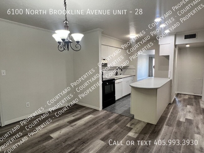Photo - 6100 N Brookline Ave Unit 28