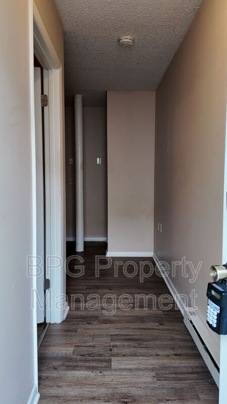 Photo - 205 N Main St