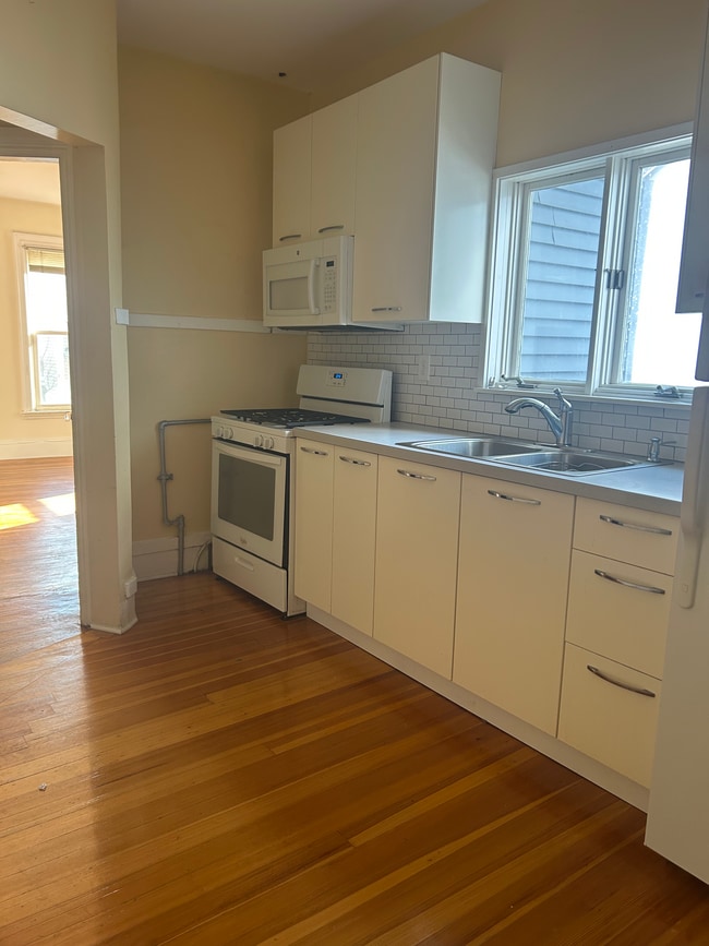 Photo - 23 Amherst St Unit #2