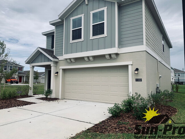 Photo - 1102 Belle Isle Ln
