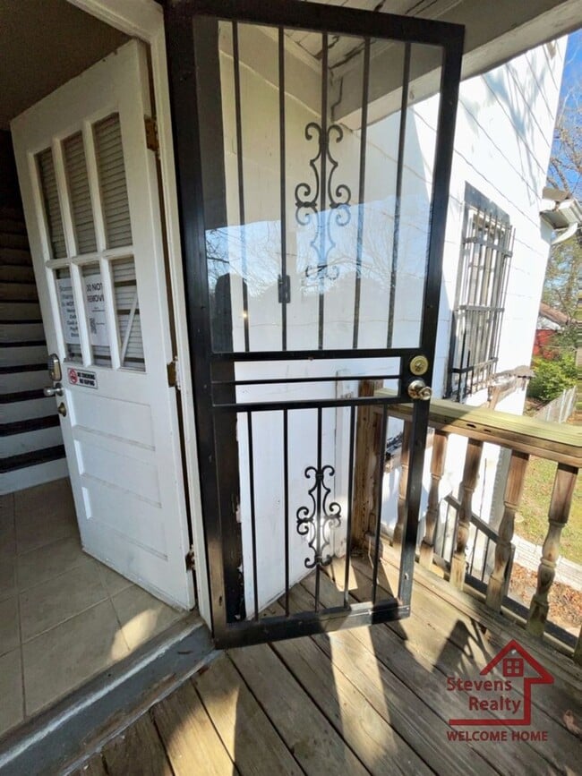 Photo - 3502 Lansing Ave