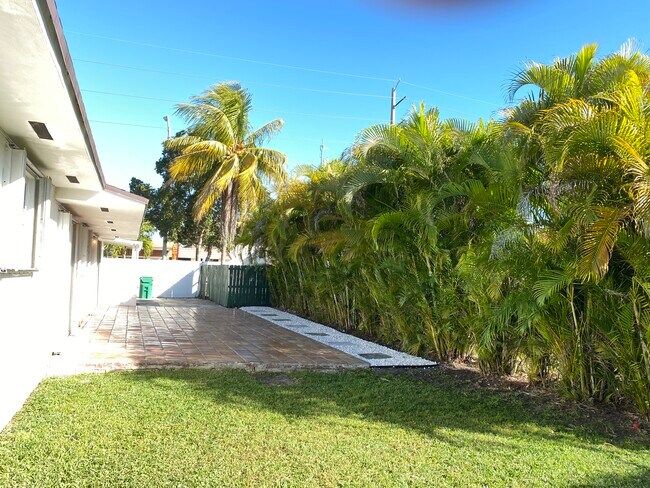 Photo - 7201 SW 102nd Ave