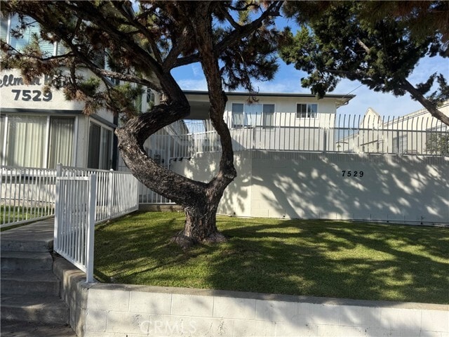 Photo - 7529 Hellman Ave Unidad 14