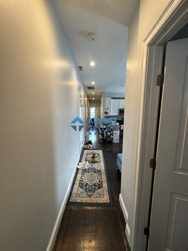 Photo - 998 Tremont St