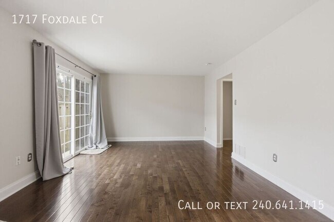 Photo - 1717 Foxdale Ct