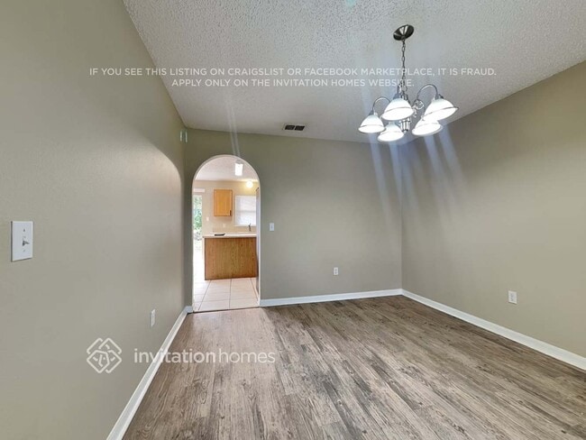 Photo - 205 Fort Smith Blvd Casa