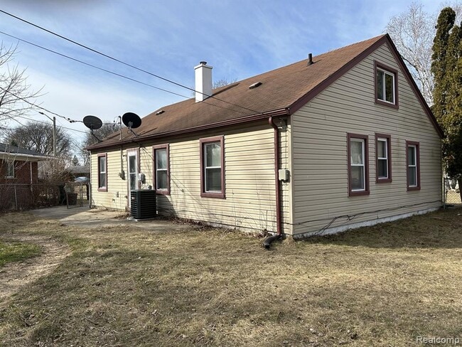 Photo - 12871 Saratoga St