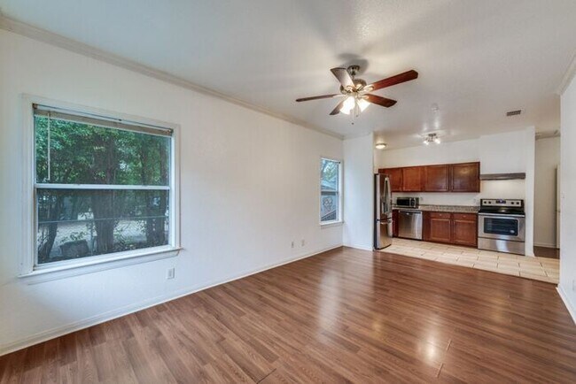 Photo - Well Maintained and Great Location!