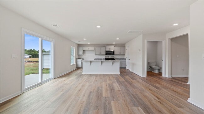 Photo - 113 Cascade Ln