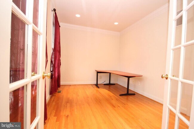 Photo - 6548 35th Rd N