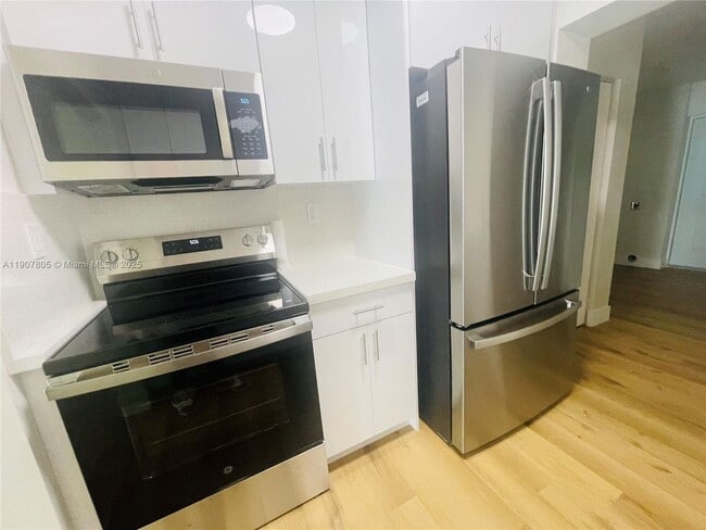 Building Photo - 1145 NW 25th St