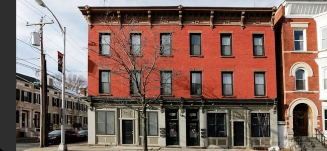 Building Photo - 213-215 4th St Rental