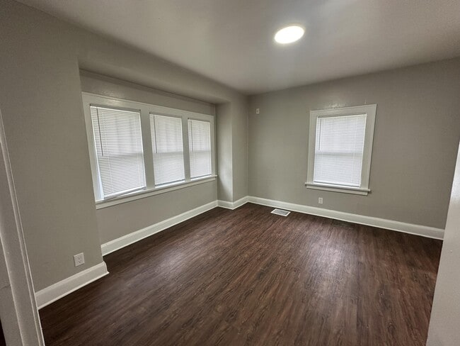 Photo - 1430 N Church St