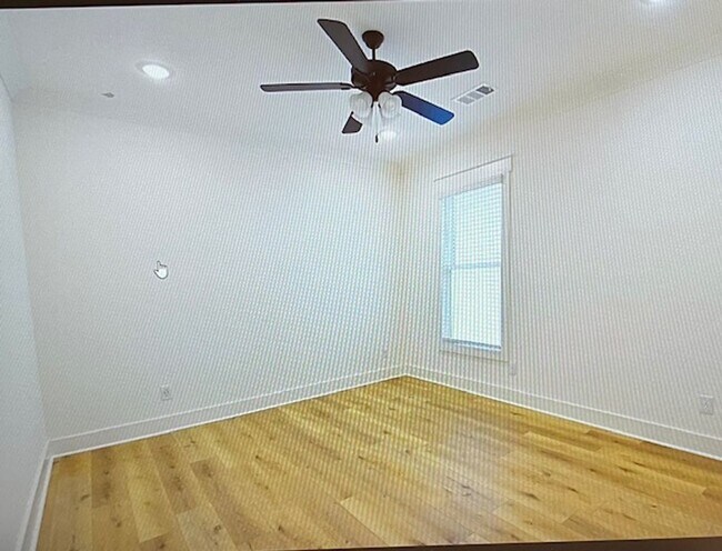 23 Clark Blvd