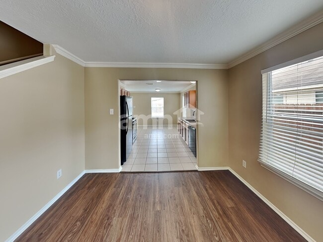 Photo - 8918 Farm Ridge Ln