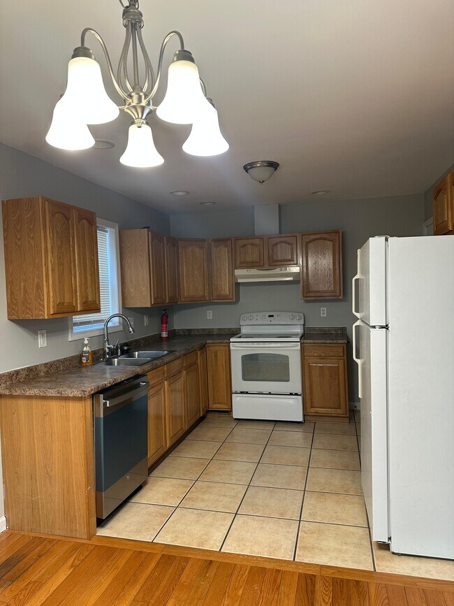 Photo - 319 Charles Ave