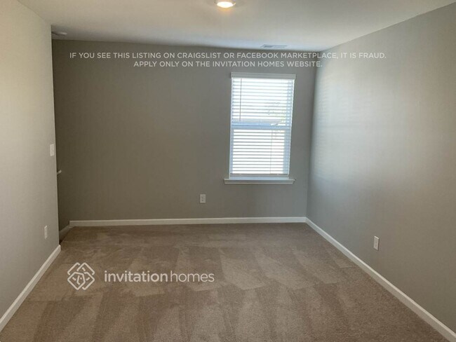 Photo - 528 Almere Dr