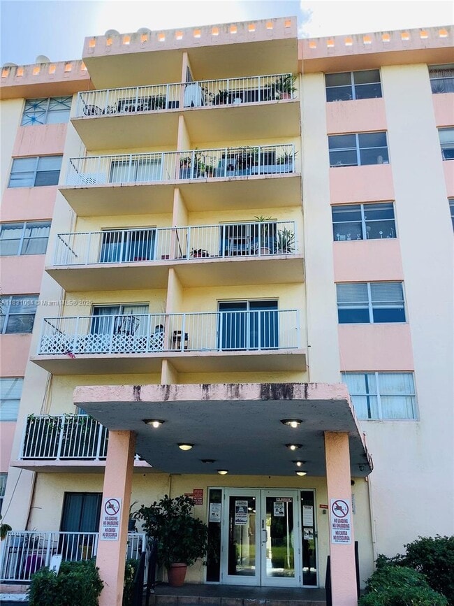 Building Photo - 16465 NE 22nd Ave Unit 604 Rental