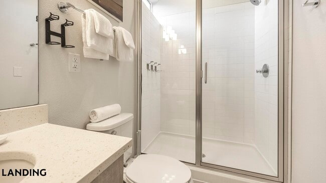 Photo - 3022 Zuni St Unidad 208