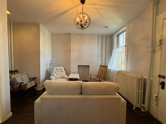 Photo - 108 4th St