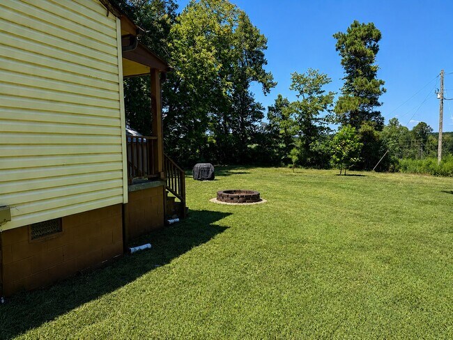 Photo - 3765 Longview Dr