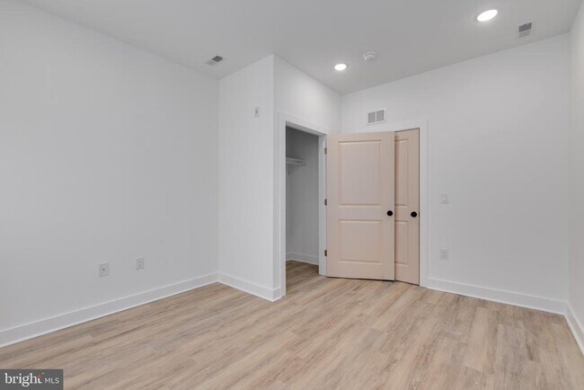 Photo - 2061 N 8th St
