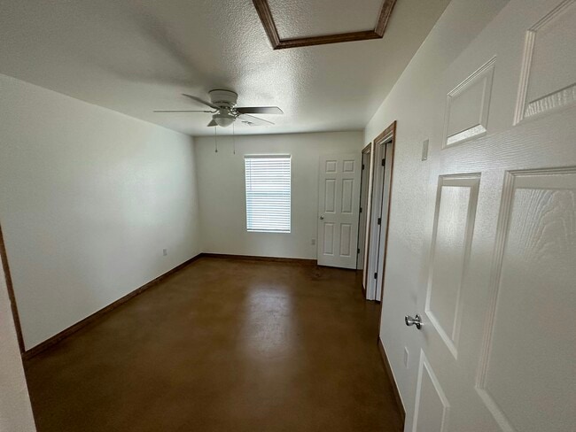 Photo - 10820 Chapman Dr